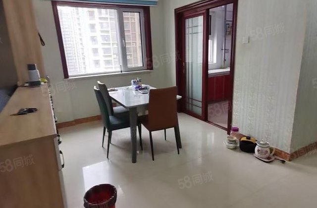 新东方龙湾 精装3室2卫，12楼