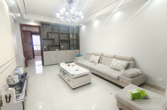 东昌丽都精装三室带车位 带家具家电 拎包住 免大税随时看房