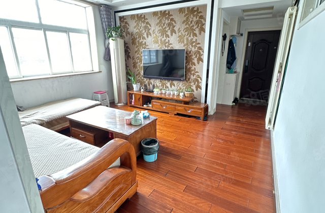 文轩 一中 外国语附近 区经 龙山南区 三室朝阳 停车方便