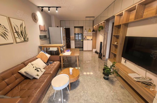 城市主场2室1厅62.24㎡450万二手房图片