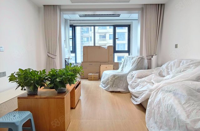 万达天樾3室1厅95㎡210万二手房图片