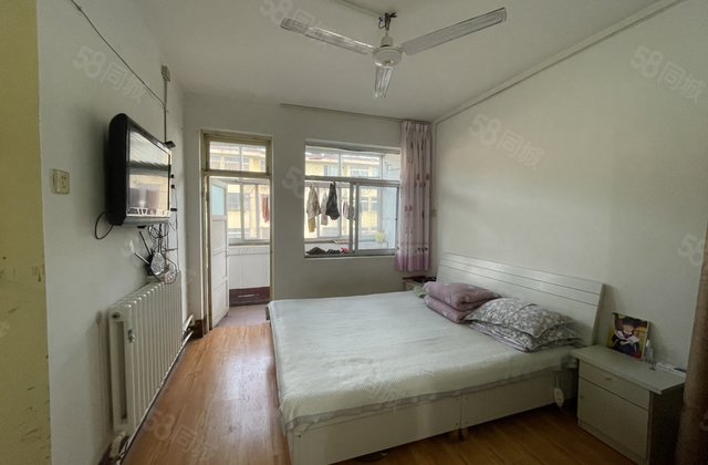 湖边300  2室 精装 阳台观藕塘 好楼层 有钥匙