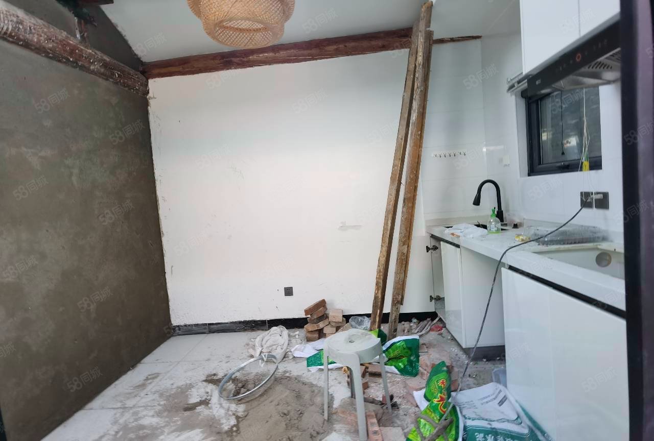 國子監(jiān)街小區(qū)1室1廳1衛(wèi)13㎡南北220萬