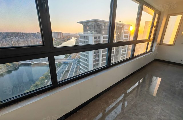 星光珺园 双卫 次新小区 送车位 储藏室 观景房 三叶草户型