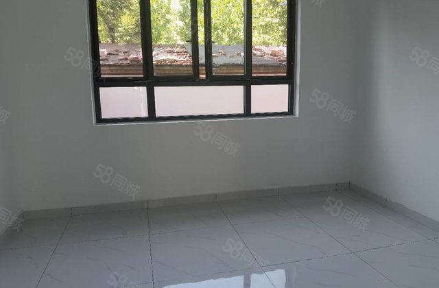 孝心一楼带院  新星   东昌中学 国棉厂家属院 四室免大税