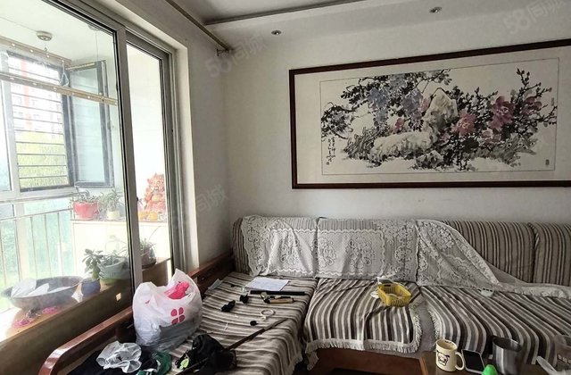 站前街 小区绿化高 医疗配套成熟 南北通透 刚需小三居