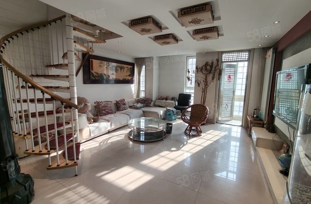 东昌湖边~复式房高端社区~身份像征~城市主人~房东诚心出售仅