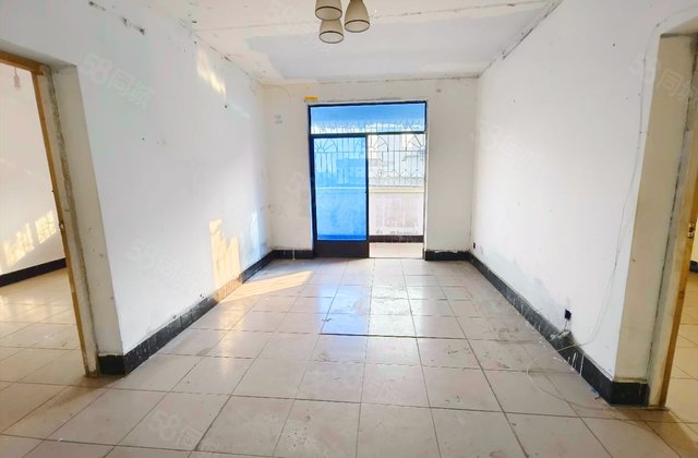 中鹏花园A区3室2厅81.89㎡76万二手房图片