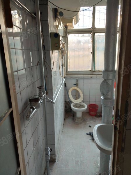 青年路幼儿园宿舍2室1厅1卫55㎡南北30万