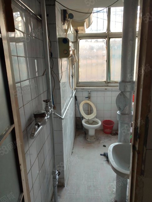 青年路幼儿园宿舍2室1厅1卫55㎡南北30万