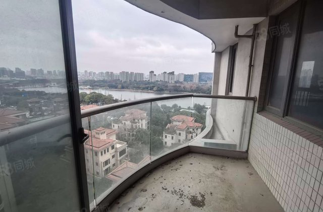 日湖花园4室2厅180.25㎡378万二手房图片