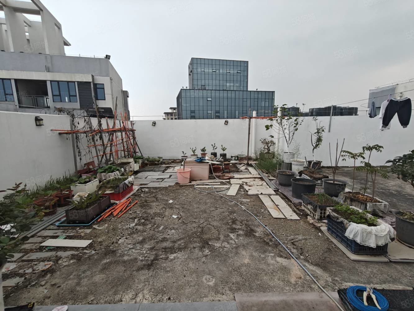 德和领秀广场5室2厅2卫150㎡南北132.6万