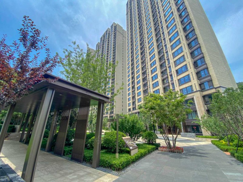 华润半山悦景4室2厅2卫171.46㎡南北640万