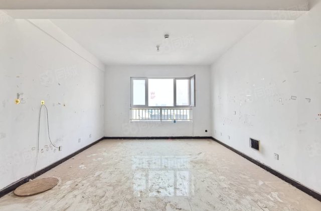 湖边房！观澜一品，电梯房好楼层三室两厅，新房未住，畅博怡情湾