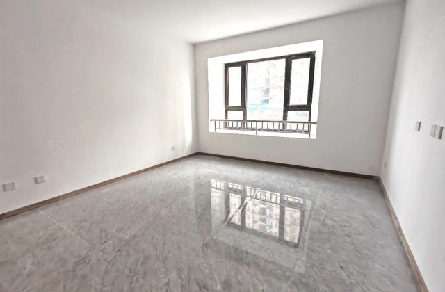 新房未住！光明！二干路！新房现房！南北通透 三室两厅 送储！