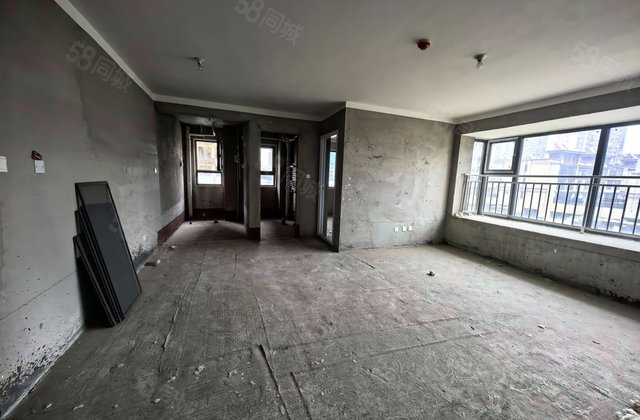 万城蓝钻庄园4室2厅138㎡51万二手房图片