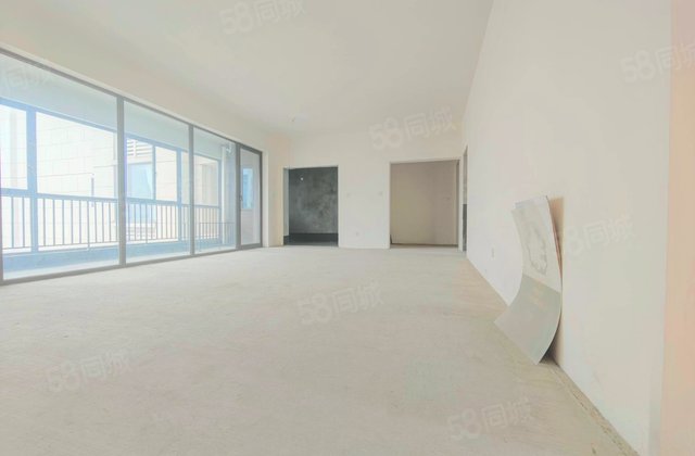 长虹天樾4室2厅145.9㎡220万二手房图片