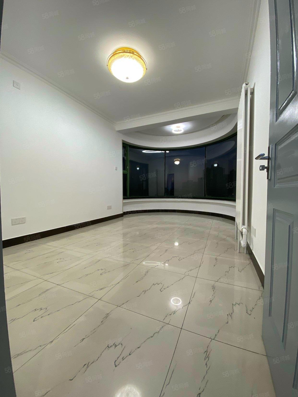 鵬潤家園2室1廳2衛(wèi)101.54㎡西南838萬