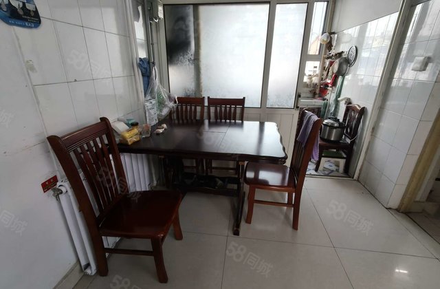 柳泉花园 3房 周边配套完善