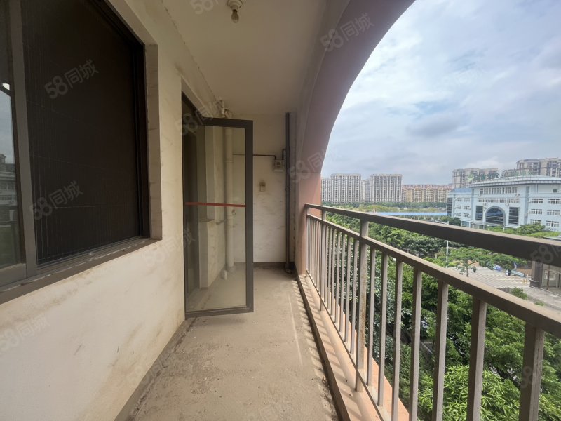 南湖花园一期电梯5楼南北通透3室2厅2卫带一个小书房随时看房