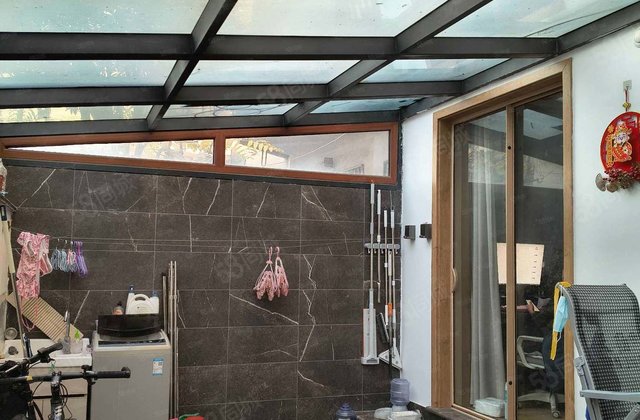 老文轩！一楼带院！精装三室，免大税可按揭贷款随时看房