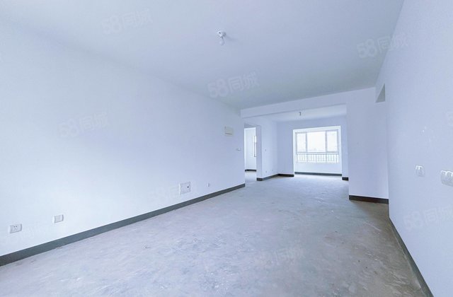 民生凤凰城2号院，三室两厅两卫，带车位带储，新一中，外国语