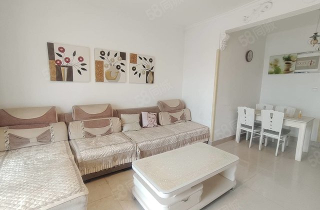 出售 新出 万达附近 送储藏室 电梯房 中间楼层 全天采光