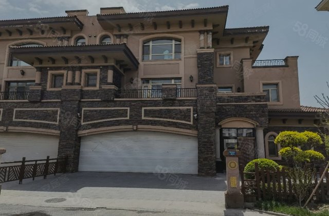 海城永安路滨河北路155号新上高先生房东550万10378元/㎡欧华别墅