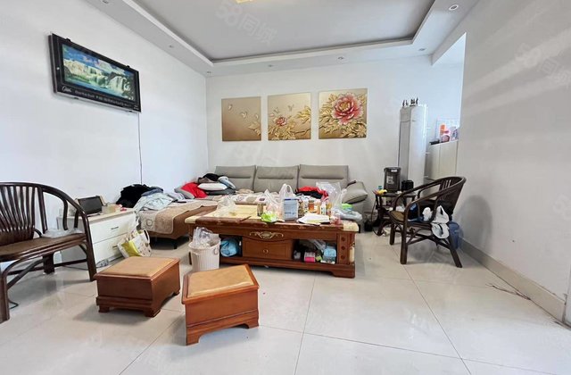 香江电梯三室 阳光实验  精装送车位 产权清晰 南北通透