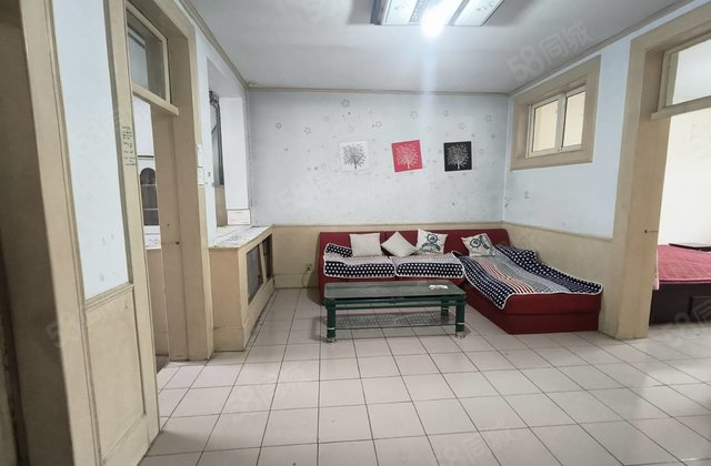 老文轩 一中 外国语附近 单位家属院 好楼层 停车方便