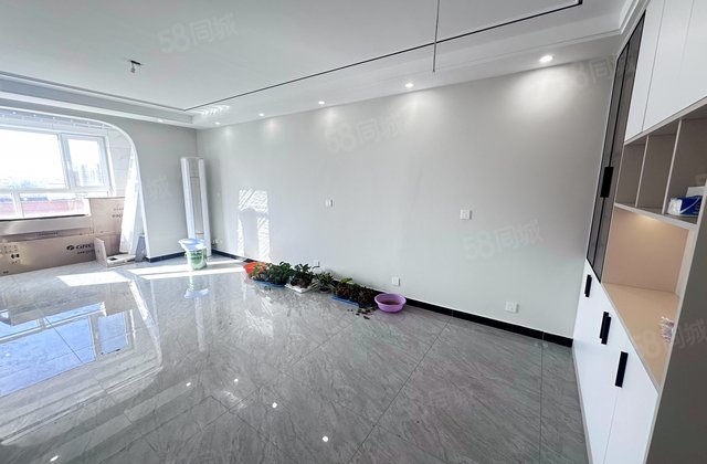 惠东花园2室2厅95㎡61.7万二手房图片