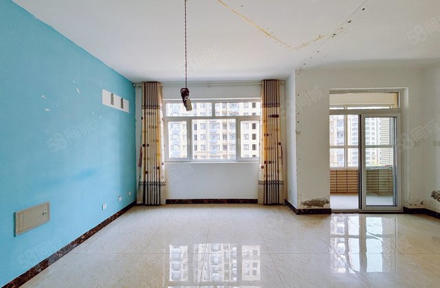 金柱绿城，中层，观湖景，颐馨园，城市之尊，地暖房，免大税