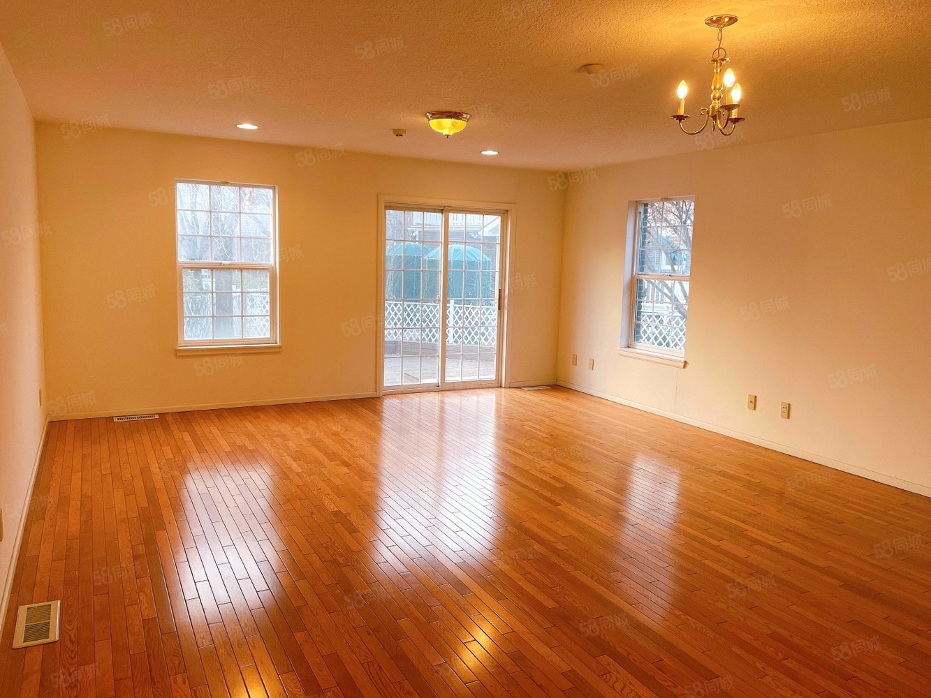 波特蘭花園8室3廳3衛(wèi)429.61㎡南北1988萬