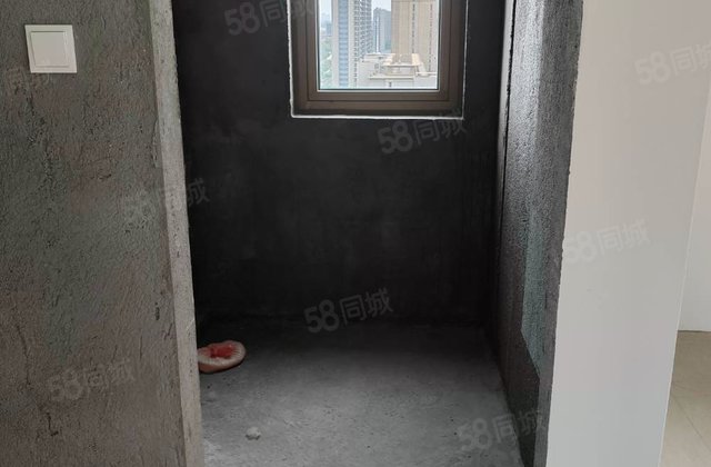 新希望锦麟天樾4室2厅130㎡132万二手房图片