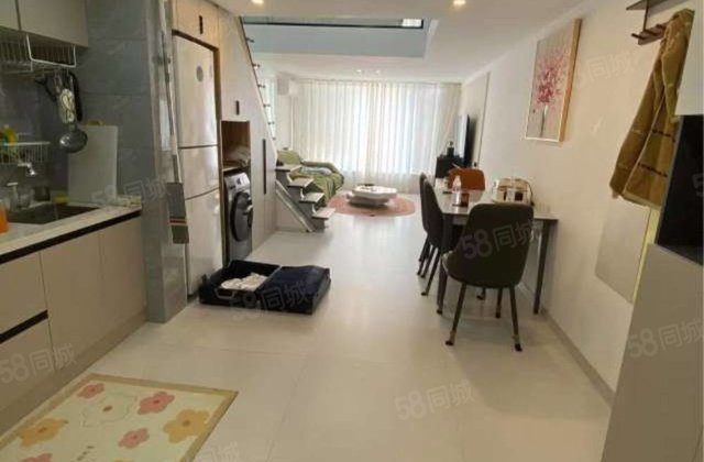 莲湖湾公寓 南向 买一层送二层 九万精装 送全屋家具家电