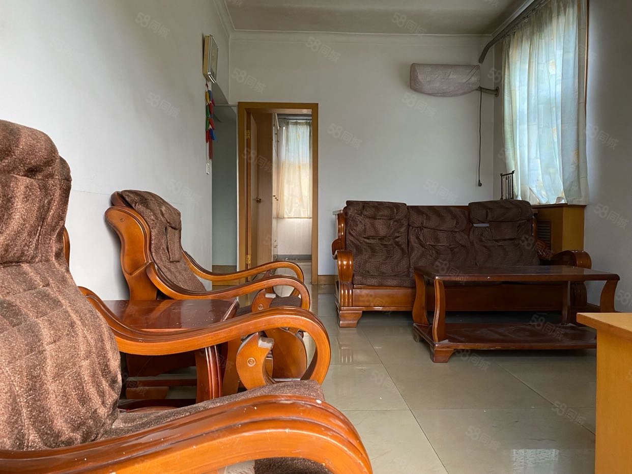 轮胎东村2室2厅1卫65㎡南15万