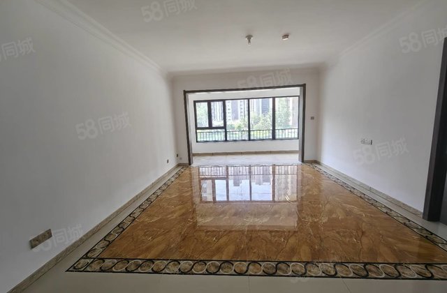 碧桂园国岳府 164平 四居室 双阳台车位 免大税看房有钥匙