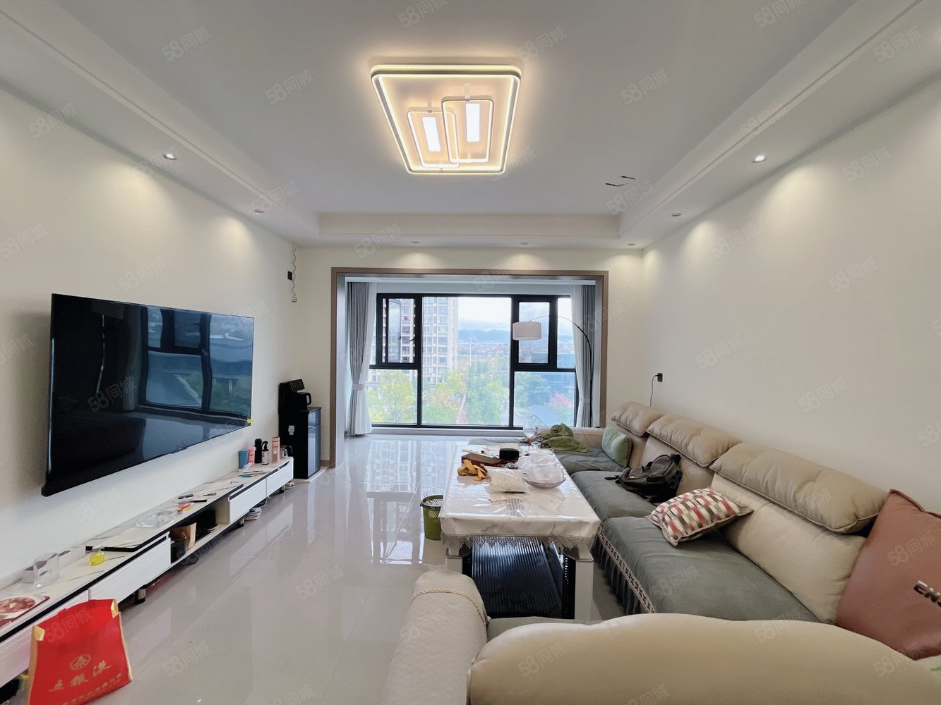 航旅和润居3室2厅2卫126㎡南北68.8万