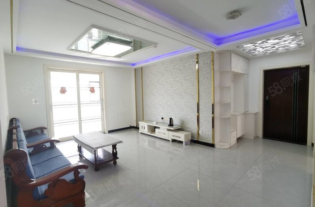 新上 阿卡六期  前排中间楼层 东边户 双阳台 送车位储藏室