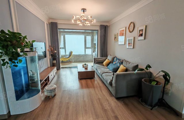 荣盛锦绣学府 观景房元宝户型三叶草双卫双阳台，二中文苑翡丽湾