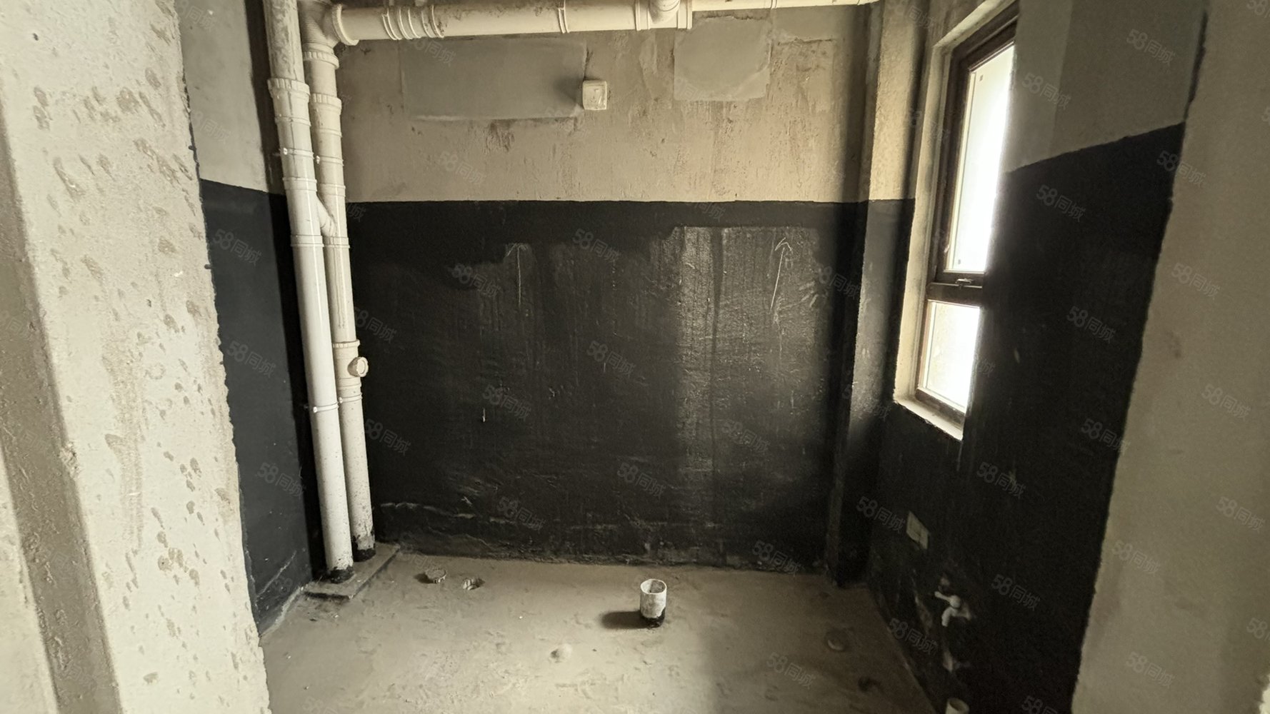 和顺静天府3室2厅2卫124㎡南北62万