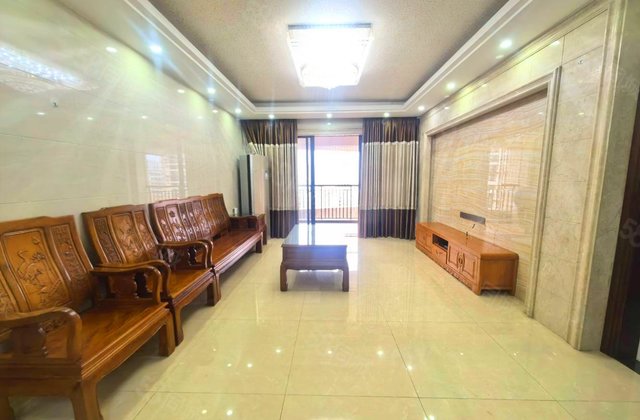 深业城三期4室2厅130.8㎡132万二手房图片