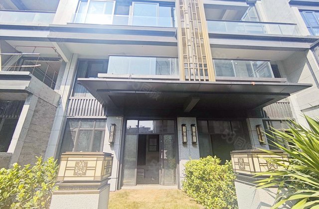 世茂国风滨江4室2厅133.95㎡173万二手房图片