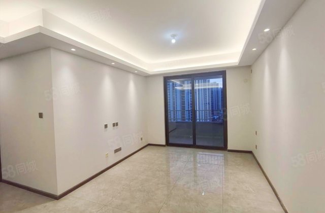 华侨城天鹅堡3室2厅104㎡102万二手房图片