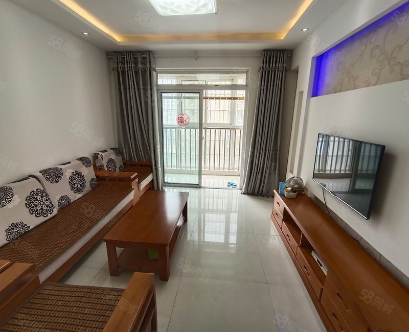 【10图】湖畔景苑 精装修 满二 采光好 三楼有露天广场 户型周正,湖畔