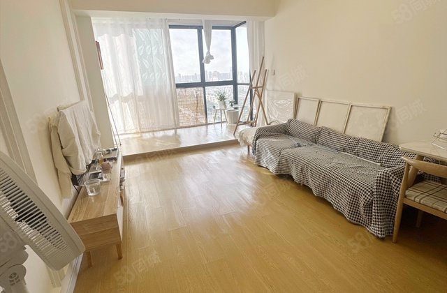 霏红榭1期1室1厅58.87㎡43万二手房图片