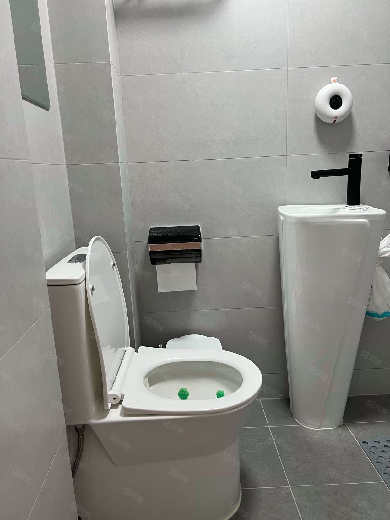 古城街道燕山水泥廠社區(qū)2室1廳1衛(wèi)53.98㎡南北167萬