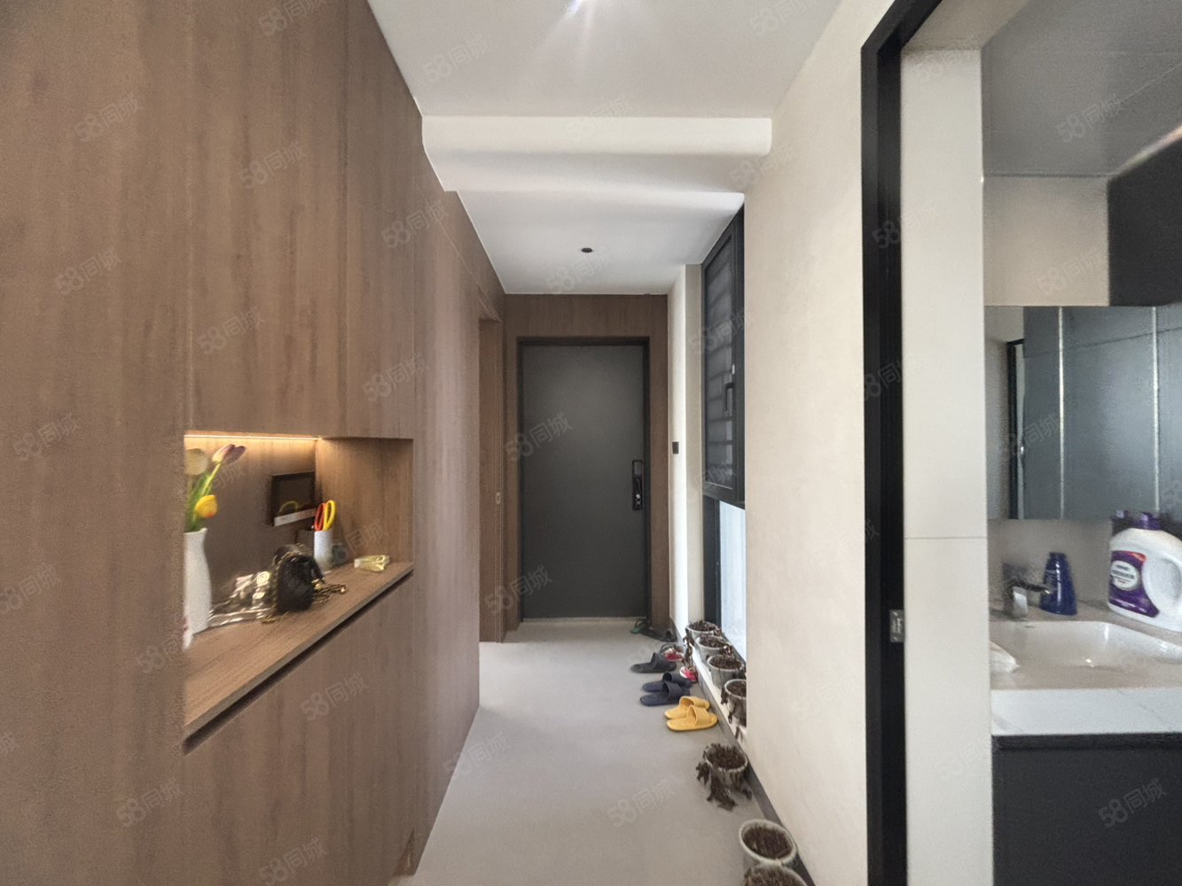 德和领秀广场5室2厅3卫172㎡南北220万