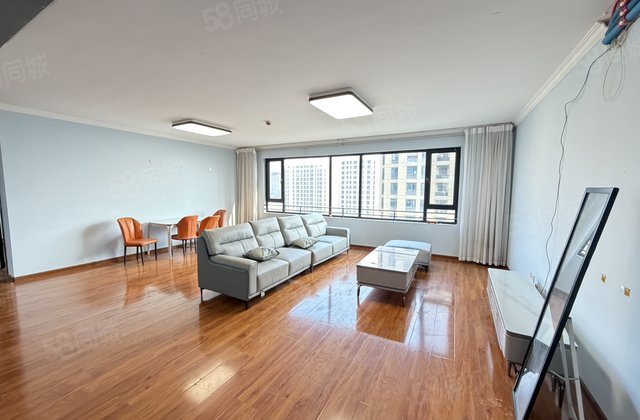 品质小区百合新城一梯一户大平层宽厅 四室 带车储免大税