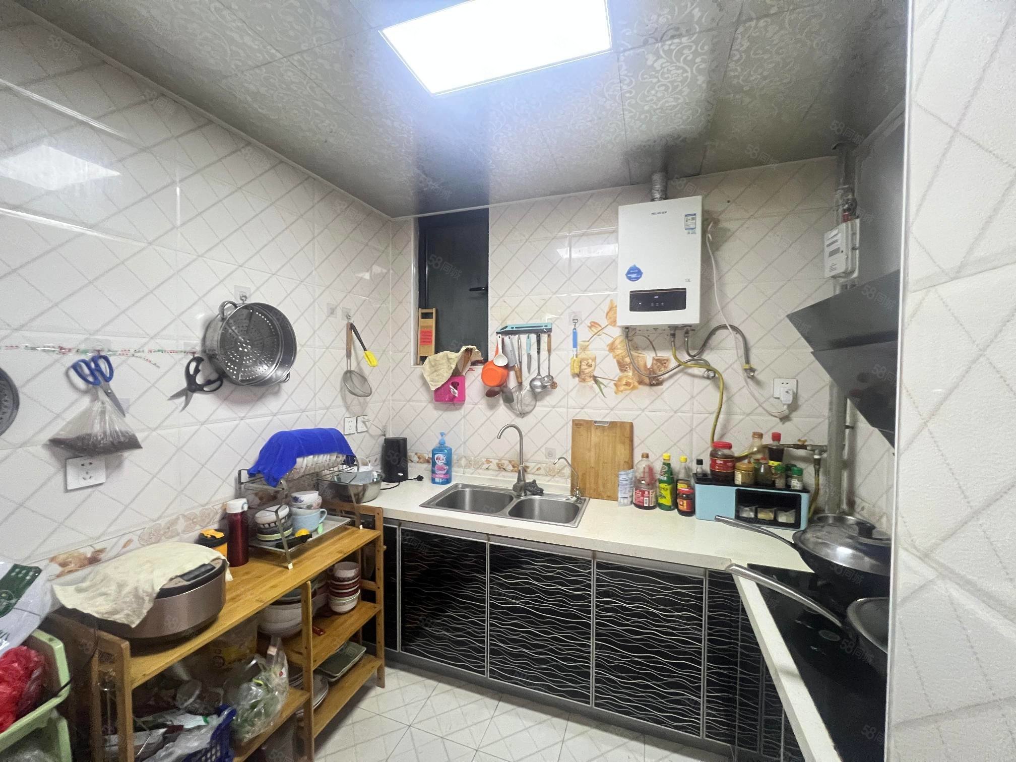 奥林清华3室2厅1卫109㎡南北52万